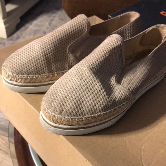 AuthenticJimmy Choi beige perforated suede shimmer espadrille platform loafer - Picture 3 of 4